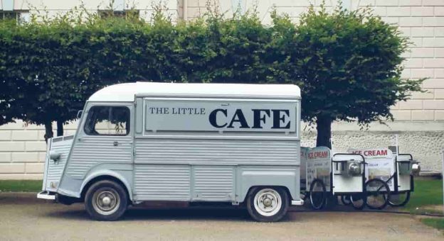 how-to-start-up-a-mobile-catering-business-min